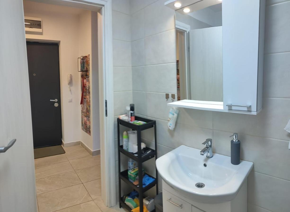 Dc Ghencea 158 Self Check-In Apartman Bukarest Kültér fotó